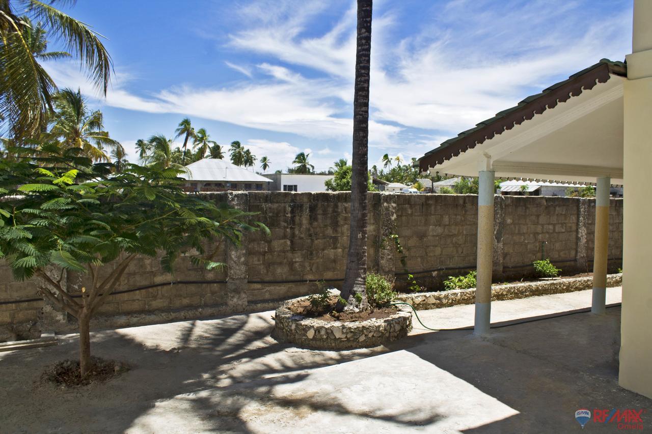 Bazi's House 3*